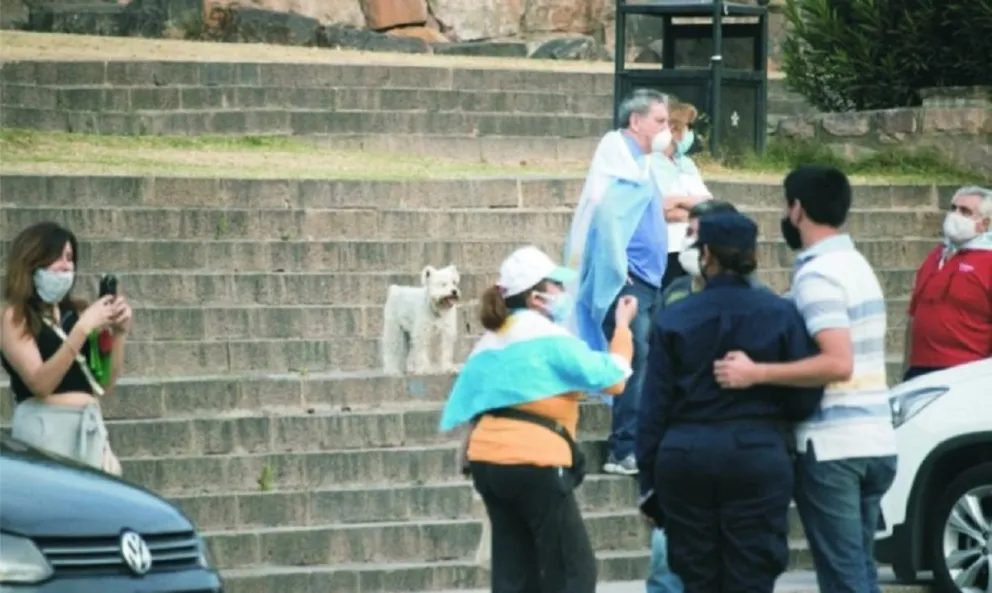 Marcha anticuarentena Fuente (Twitter)