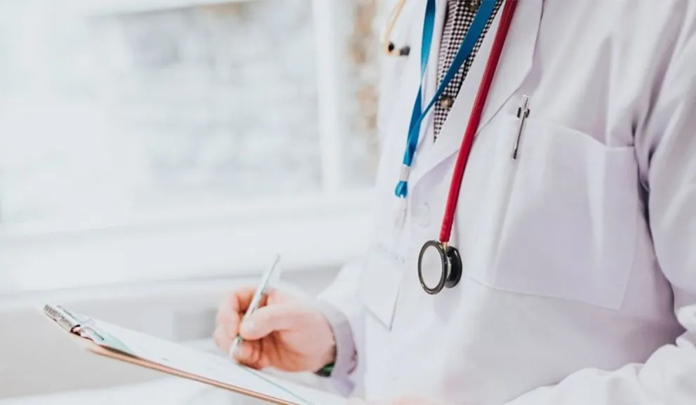 Atención Ad Honórem de médicos julibados