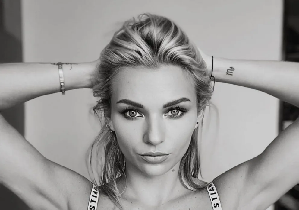 Irina Baeva deslumbró con un pronunciado escote y un radiante look bajo el sol