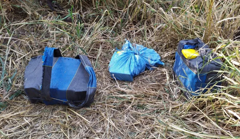 Policial pillado con drogas