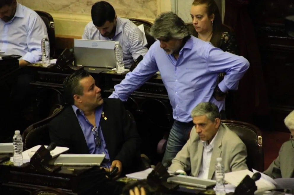 Ameri abrió su propia caja de pandora: "Preguntaba si participarían de orgías"