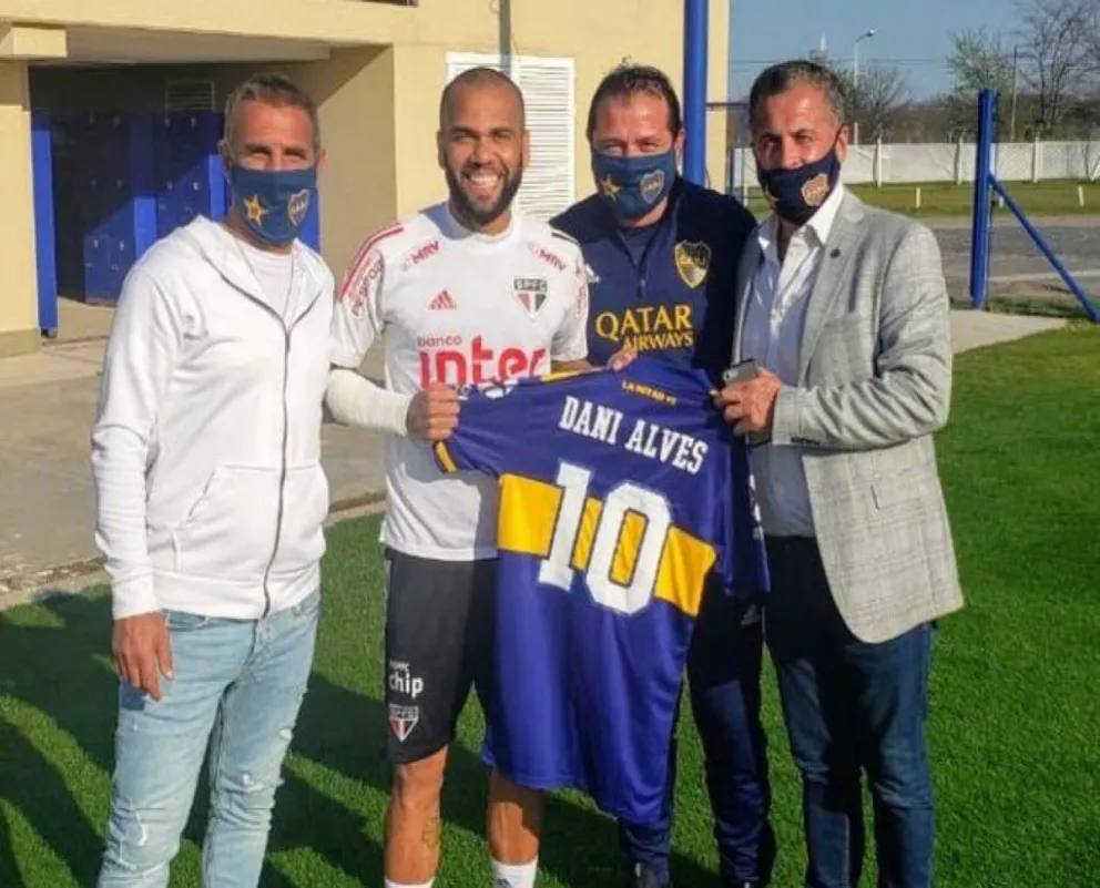 Dani Alves. Fuente: (Twitter)