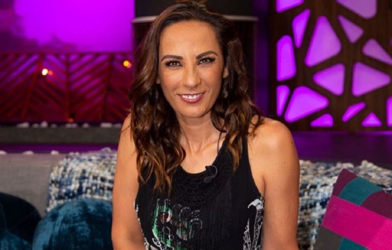 Consuelo Duval compartió una foto en la grabaciones del programa - A Que Hora Empieza Quien Es La Mascara