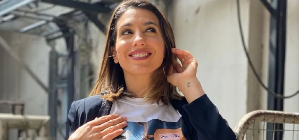 ¡Fuera miedo! Cinthia Fernández reveló su silueta con una ajustada tanga y corpiño que paralizó todo