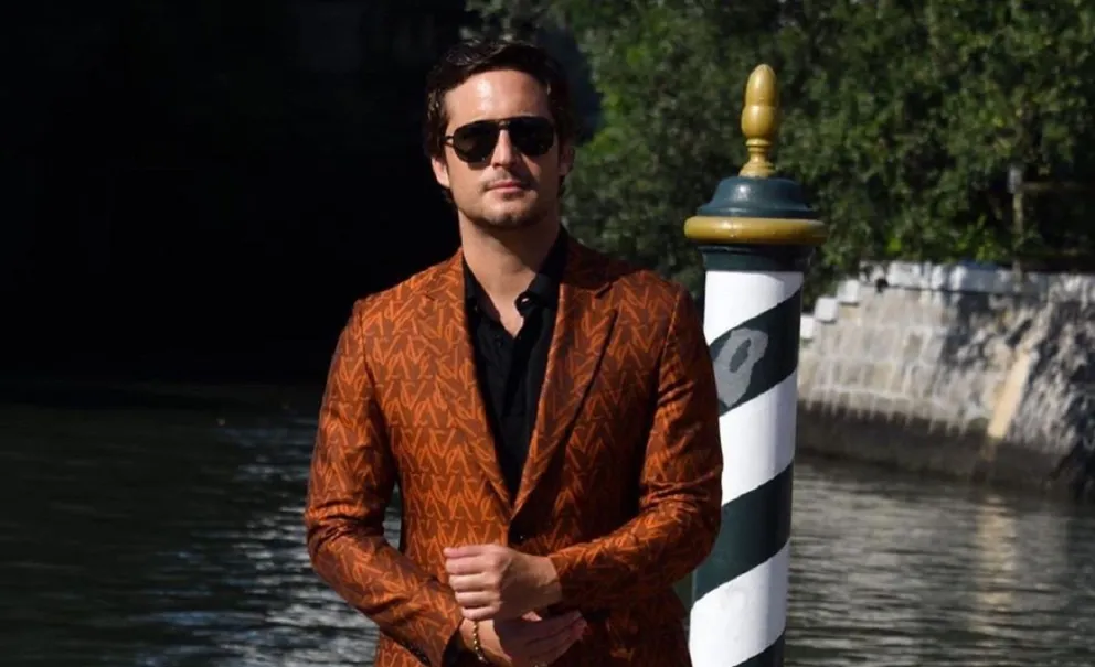 Diego Boneta y el póster oficial de Nuevo Orden