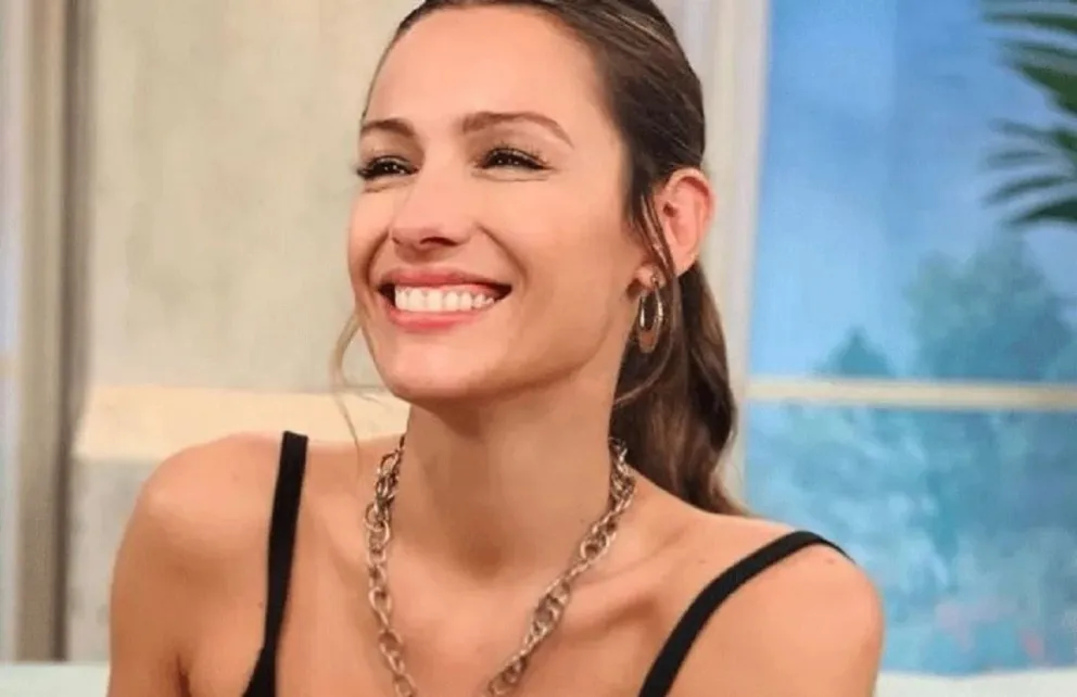 Pampita presenta su nuevo y exclusivo diseño y causa furor entre sus fans