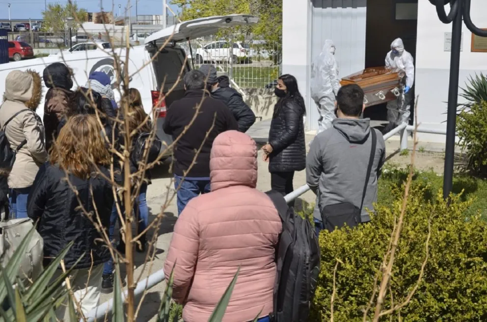 Salteños siguen esperando poder despedirse de sus seres queridos en pandemia