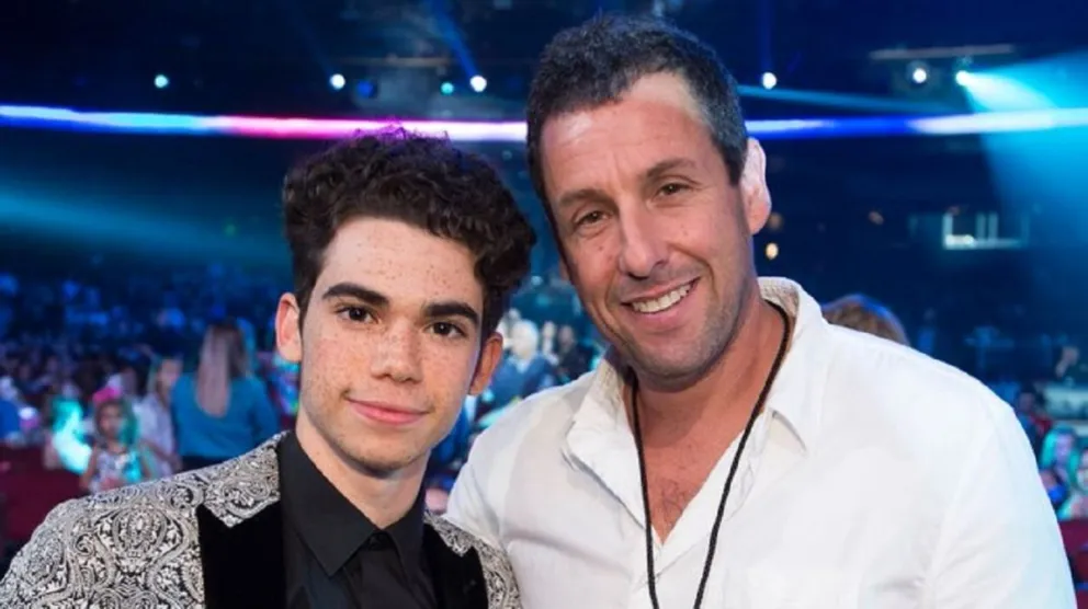 Adam Sandler estrenó su nuevo film y recordó a Cameron Boyce