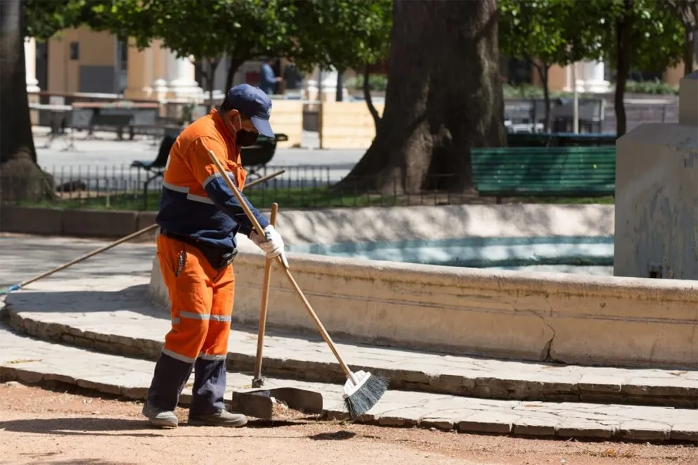 Transporte público, comercios y hospitales: cómo serán los servicios municipales para este 1º de mayo