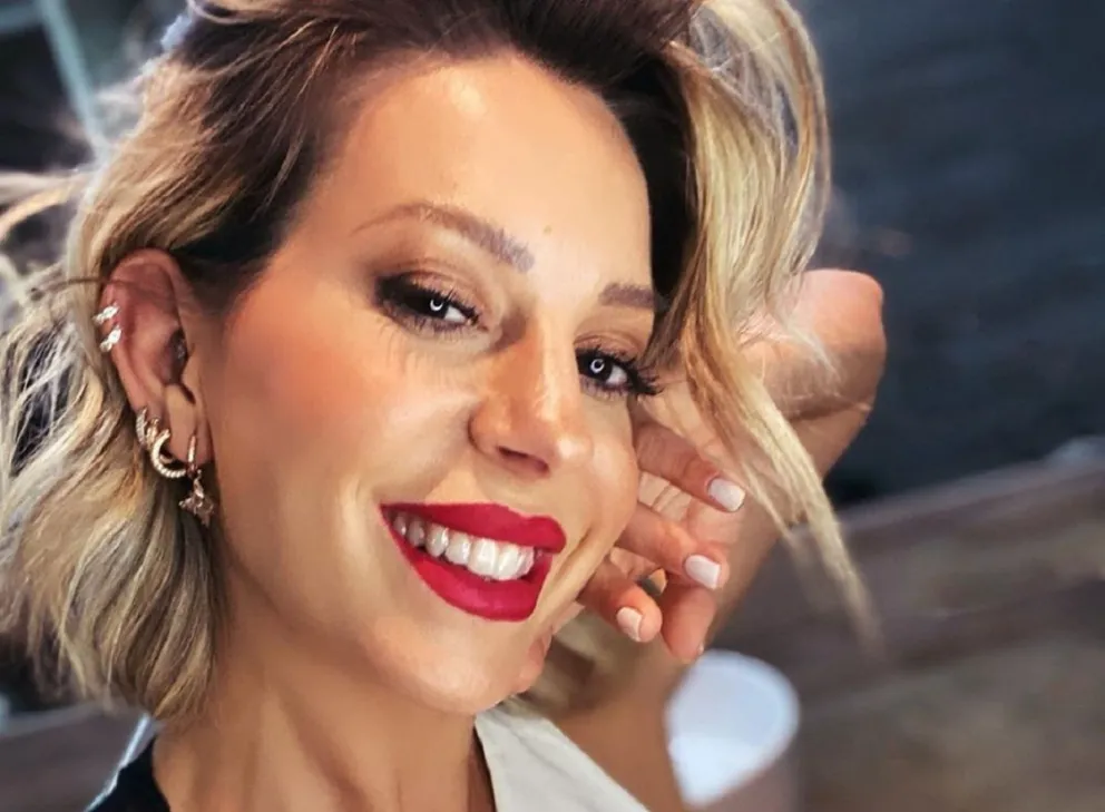 Noelia Marzol prendió fuego con un diminuto top negro y se atrevió a lanzar un picante juego