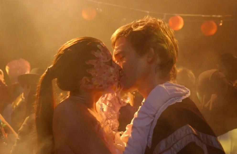Floricienta causa furor con la emisión del primer beso entre Federico y Flor