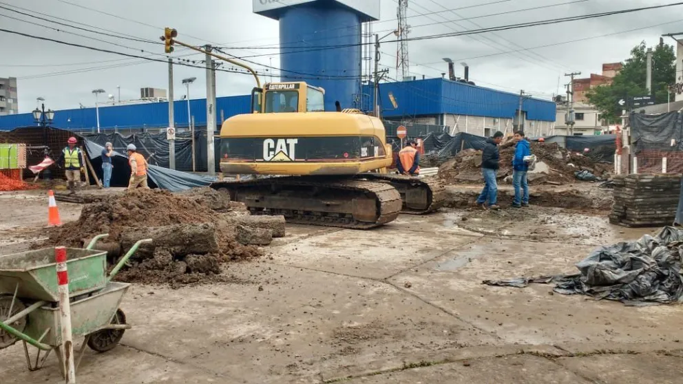 Las lluvias produjeron derrumbes en la canalización de la avenida Entre Ríos