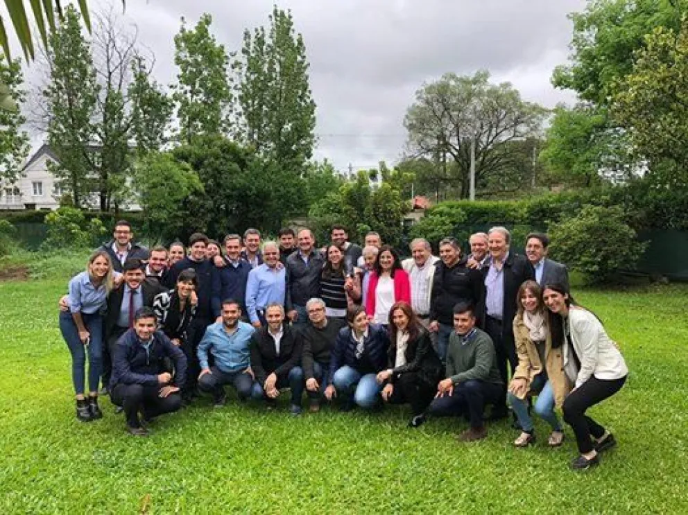 Alperovich invita a quienes deseen sumarse a su equipo vía Facebook
