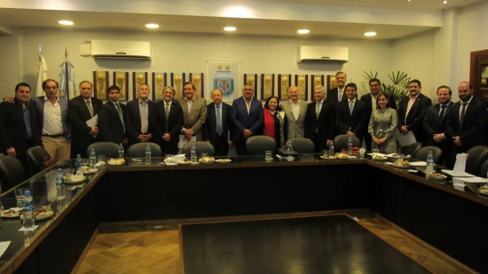 Argentina, Uruguay y Paraguay decididos a organizar el Mundial 2030