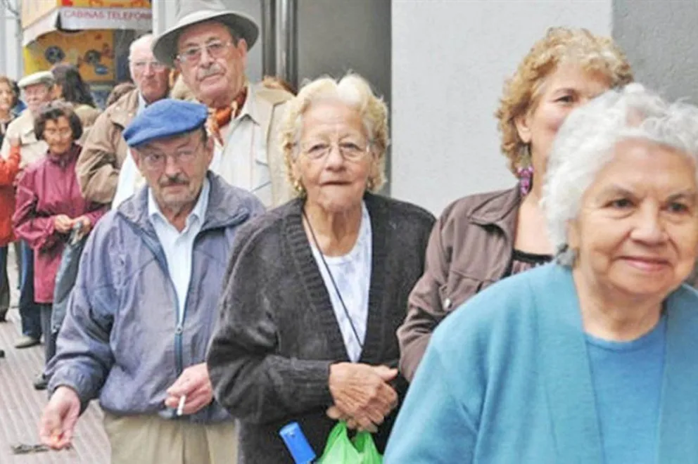 Los jubilados recibirán un aumento en sus haberes a partir de diciembre