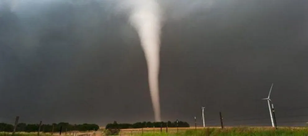 VIDEO. Impresionante tornado azotó una zona rural