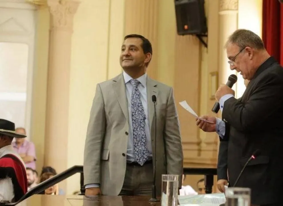 El pedido de allanamiento al diputado Singh tuvo de todo
