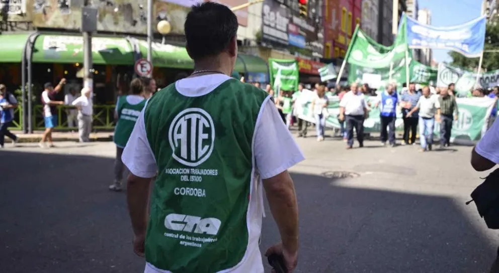 Jorge Arroyo: 'Reclamamos principalmente la reapertura de paritarias y, dentro de eso, el bono”