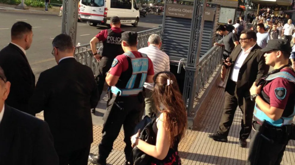 Pánico en el Obelisco por amenaza de bomba