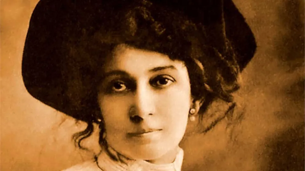 Lola Mora, áureo cincel del norte