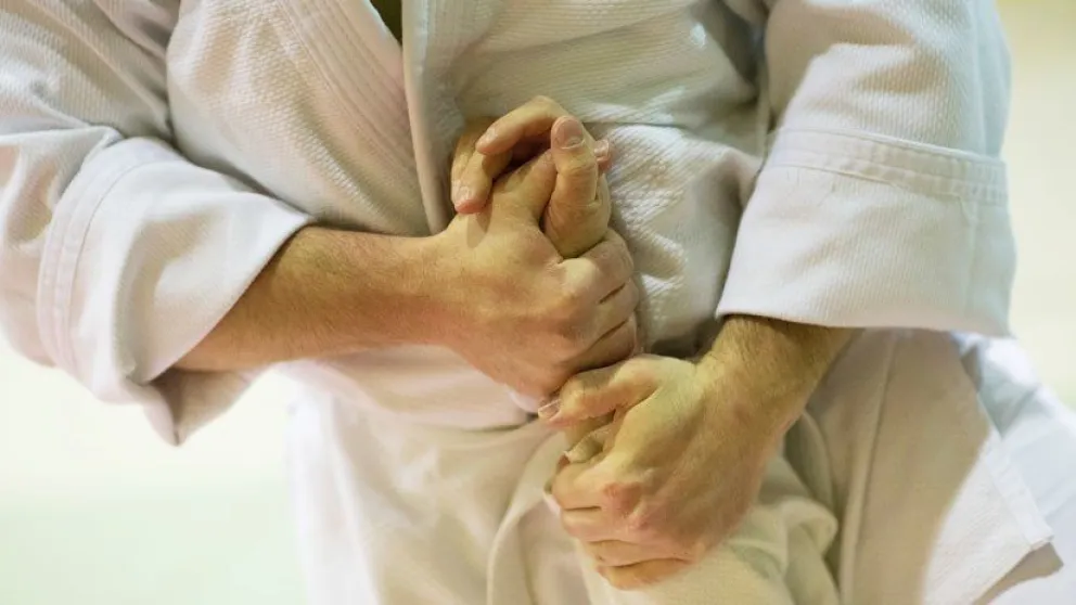 VIDEO: Tratan de robarle el teléfono a una practicante de jiu-jitsu