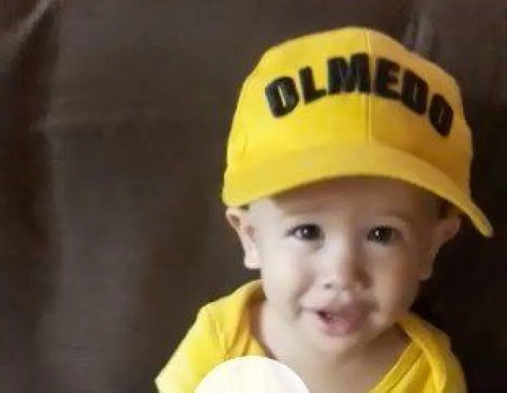 El divertido video de Alfredo Olmedo inculcando la cultura del trabajo a un bebé