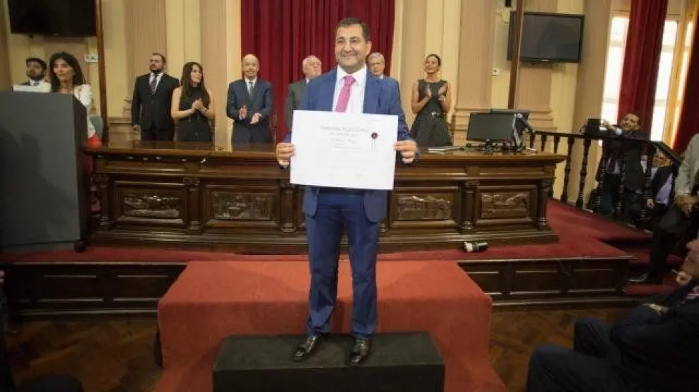 Acorralado: el diputado Singh está al borde del desafuero y la detención
