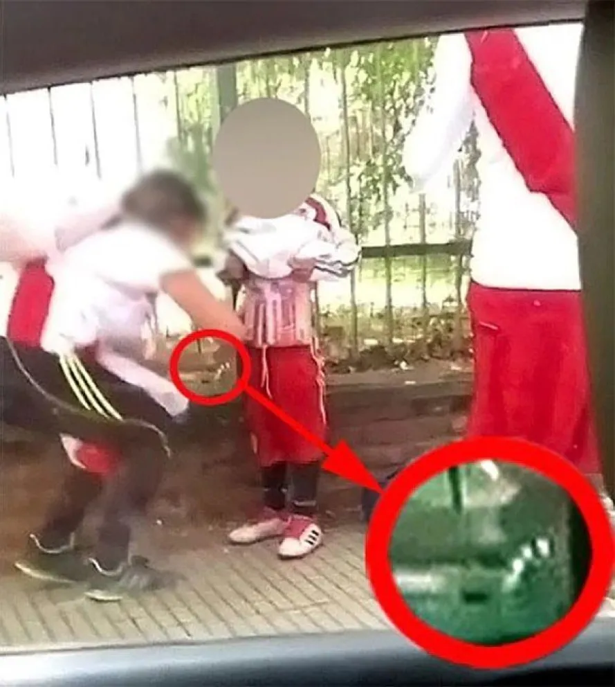 La mujer que le escondió bengalas a su pequeño hijo está complicada