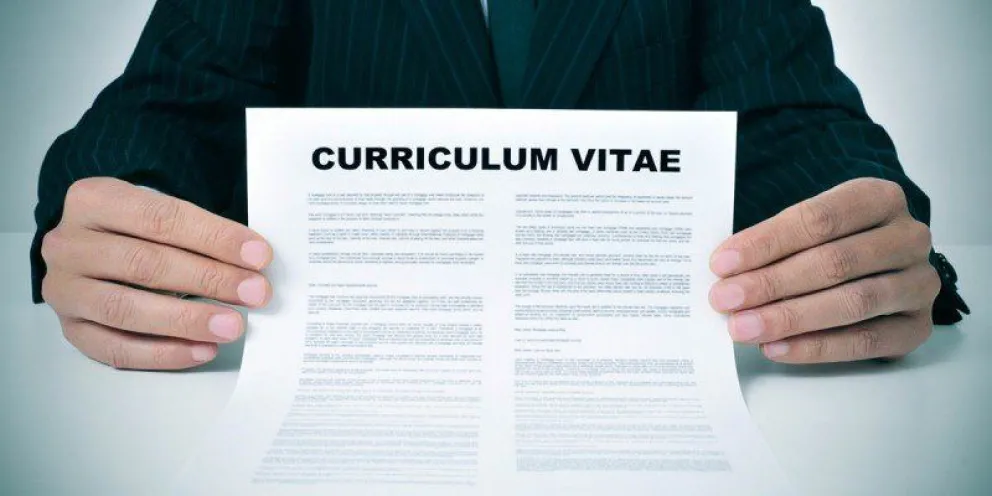 Mintió en su currículum vitae y se llevó el peor de lo castigos