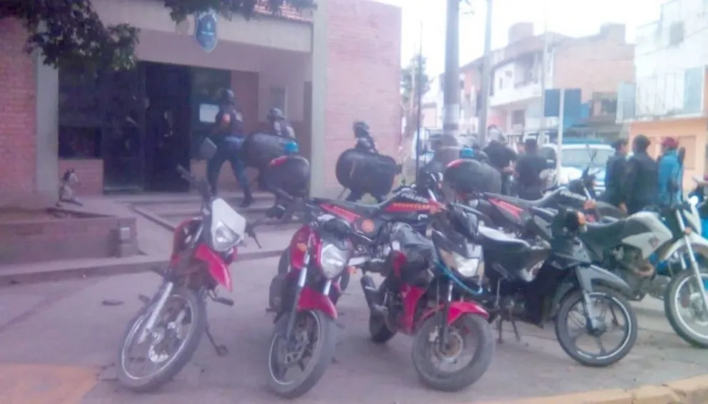 Tremendo amotinamiento en una comisaría