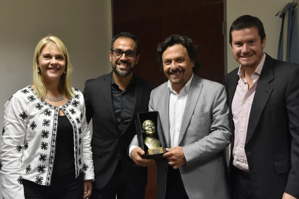 Nueva gestión de Sáenz: bono $7000