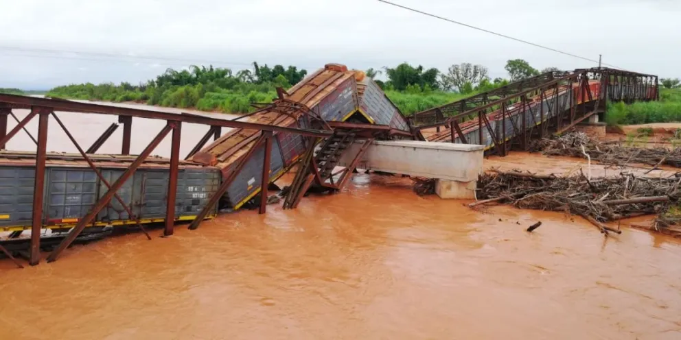 Fotos: así quedó el puente del río Pichanal
