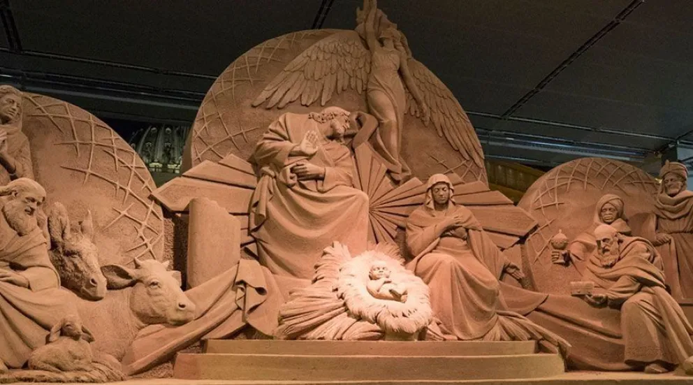 Inauguran pesebre y encienden el árbol de Navidad en el Vaticano