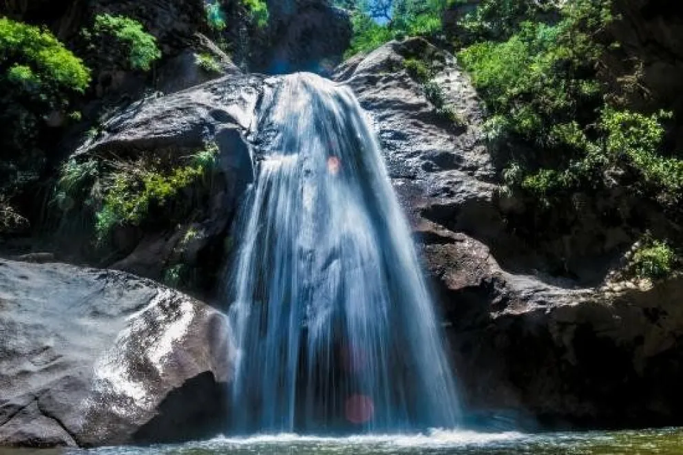 Cascadas del Río Colorado,  en Cafayate, un lugar que no podés dejar de conocer