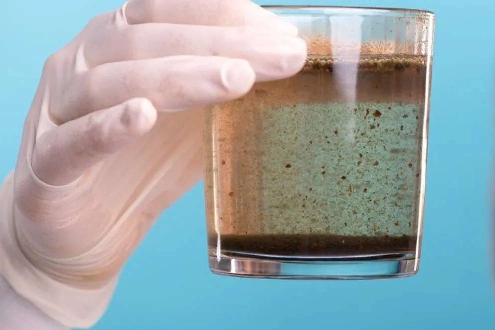 Una empresa salteña le da de beber a sus empleados agua contaminada