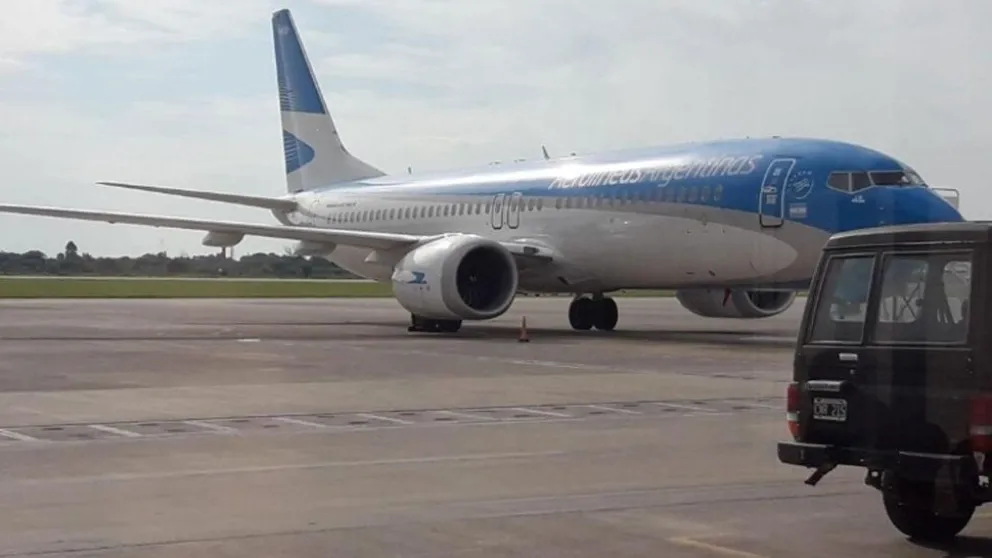 Avión de Aerólineas Argentinas aterrizó de emergencia en Tucumán