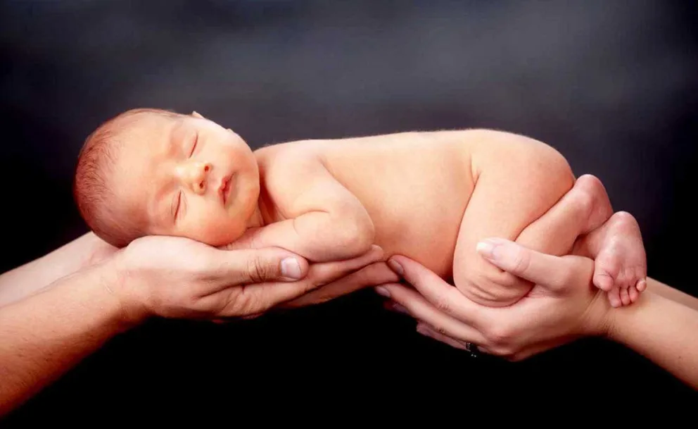 Bebé recién nacido abandonado: "Mi mamá no puede cuidarme"