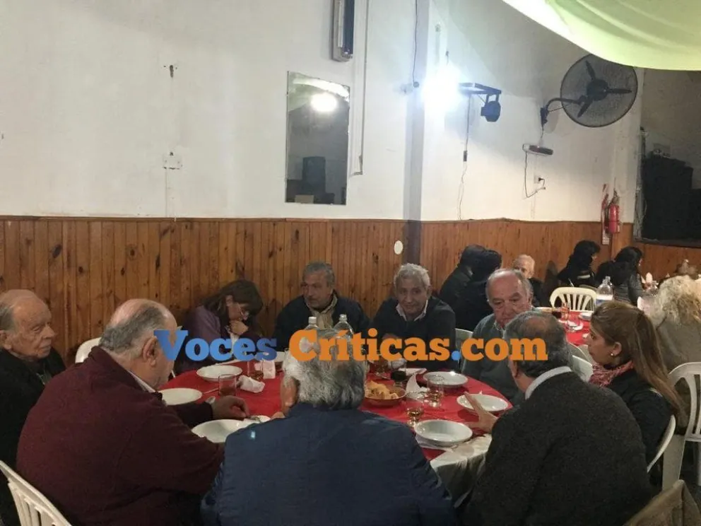 Radicales: multitudinaria convocatoria del sector que lidera 'Lucho” Zavaleta