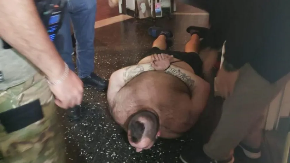 Detuvieron al hombre que intentó quemar a un indigente