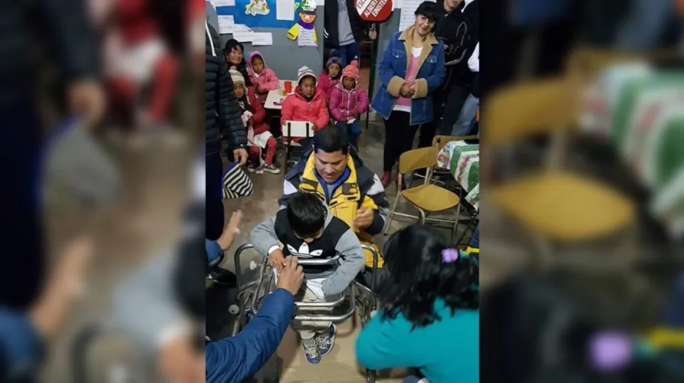 Salteños solidarios: fabricaron un andador postular y se lo regalaron a un nene de una escuela rural