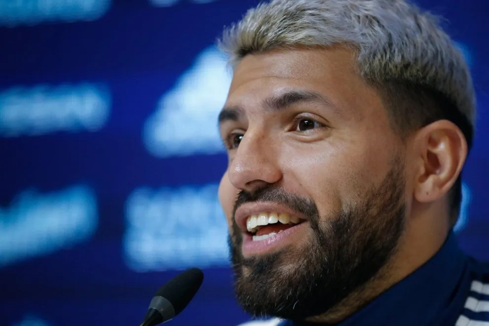 ¿El Kun Agüero le robó la novia a su hermano?