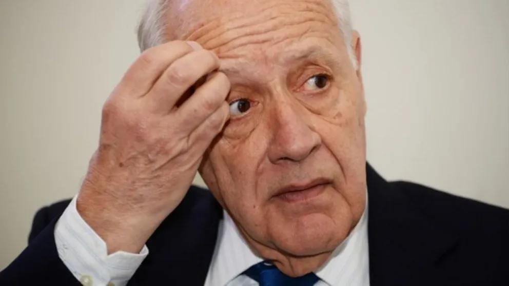Roberto Lavagna fue citado a declarar por el supuesto ofrecimiento de dinero para que baje su candidatura