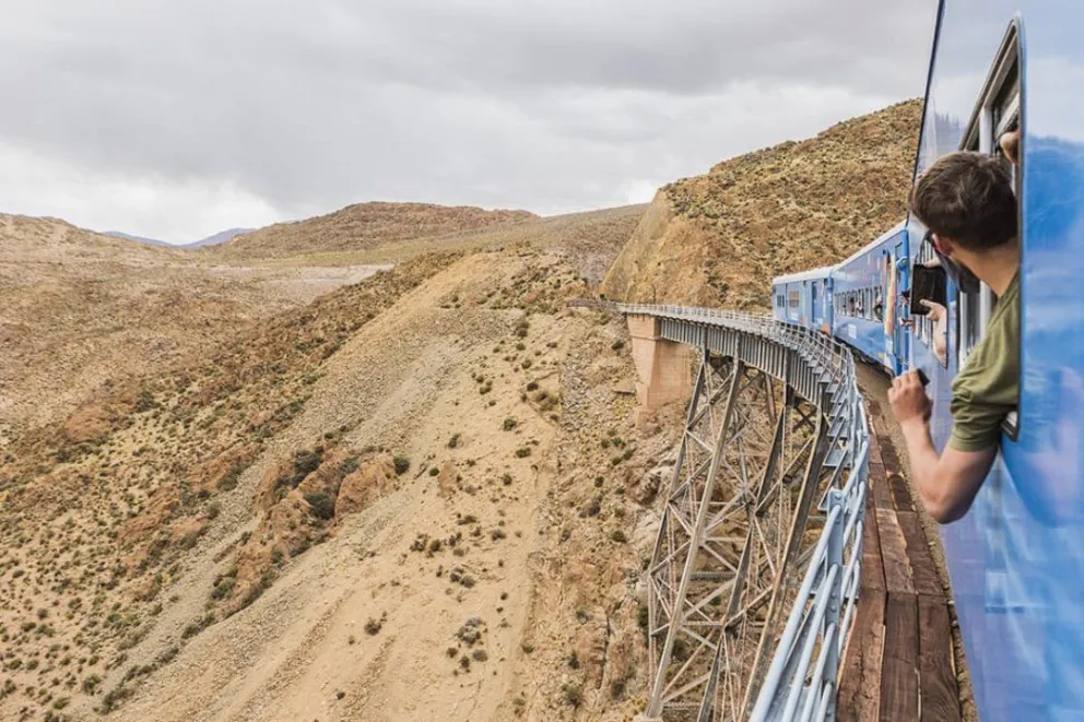 El Tren a las Nubes homenajea a Güemes en lo más alto
