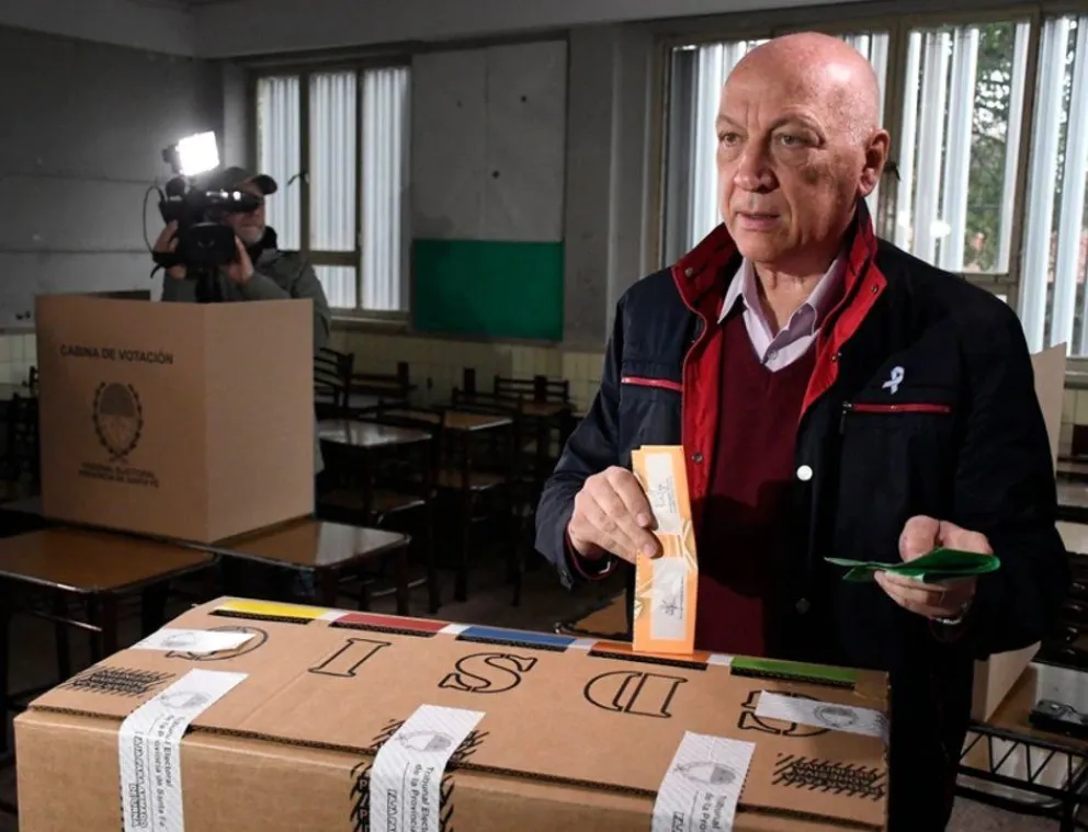Apagón y todo Santa Fe, San Luis, Formosa y Tierra del Fuego cerraron puntual los comicios