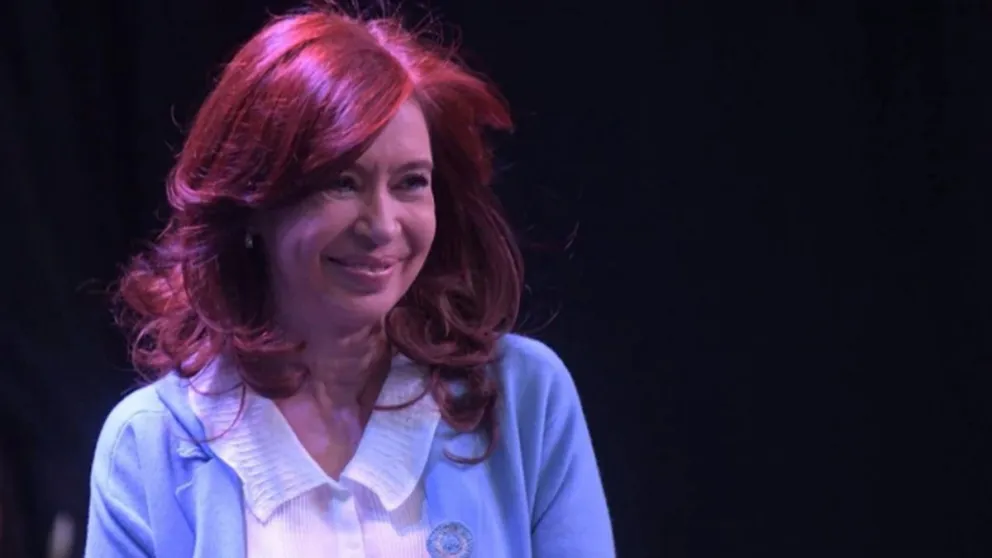 Cristina Kirchner: "¿A quién se le ocurrió firmar con el FMI un 20 de junio? ¿Lo hicieron a propósito?"