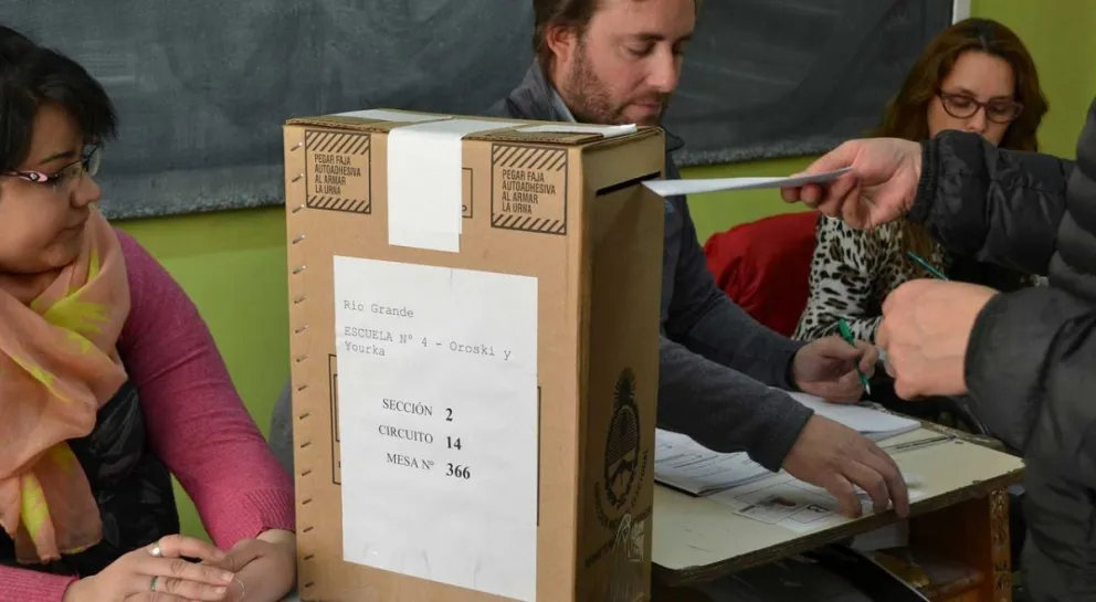 Todos listos: se cierran las listas de las candidaturas y comienza el juego