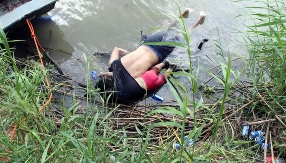 Desgarrador: una bebé de un año y su padre murieron por migrar