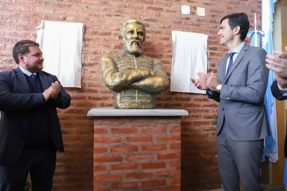 Urtubey en Entre Ríos : 'Debemos poner en valor la memoria de Güemes que hizo grande a nuestra Patria”