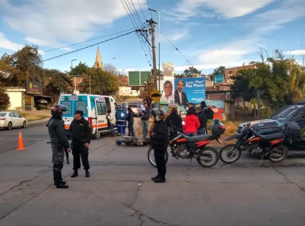 La mañana comenzó mal: tremendo choque a una moto en zona oeste