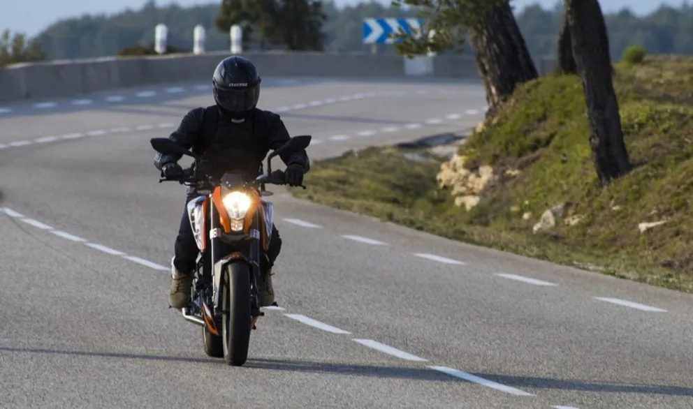 Iba tranquilo en su moto, y pasó algo inesperado